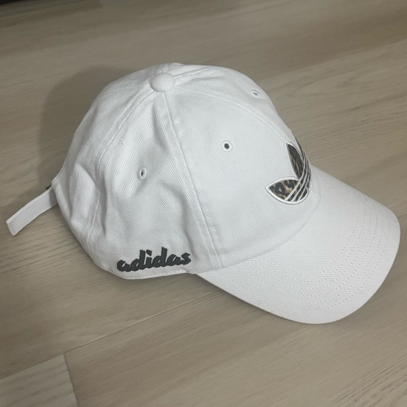 NEW Adidas Baseball Cap - Picture 2 of 4